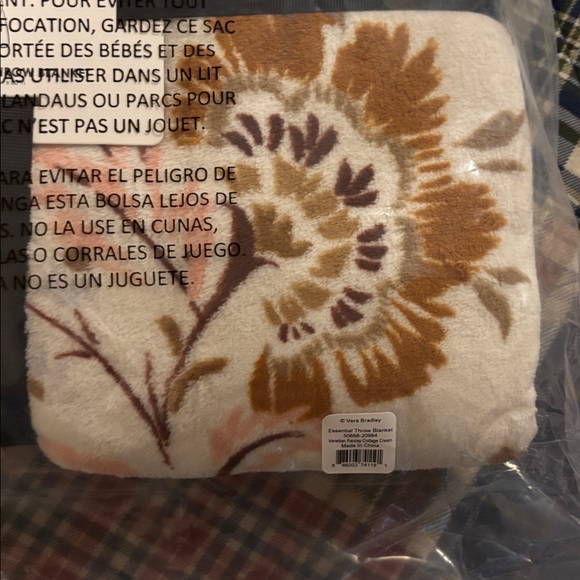 Vera Bradley Floral Blanket in Cream and Brown - Picture 6 of 7